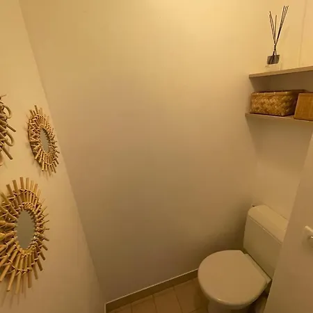 Joli Au Centre De Les Pins Apartamento *