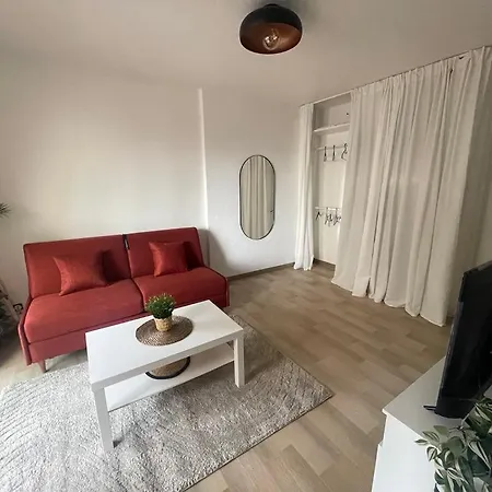 Apartamento Joli Au Centre De Les Pins *